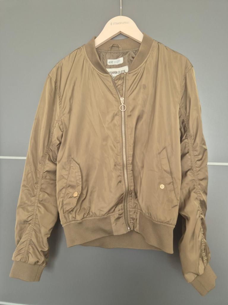 H&M Bomberjack met 'La Vie Est Magique' opdruk - Maat M, Maat 38/40 (M), H&M, Ophalen of Verzenden, Gedragen