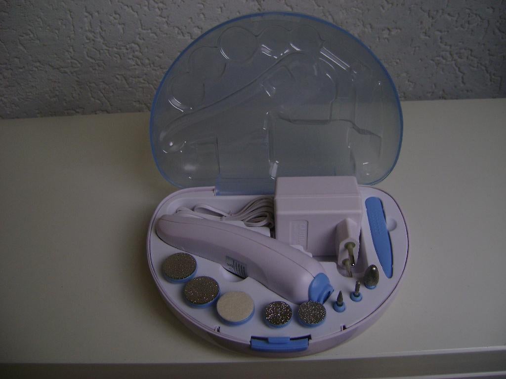 nieuw pedicureset in houder met adapter hulpstukken en vijl, Witgoed en Apparatuur, Persoonlijke-verzorgingsapparatuur, Ophalen of Verzenden