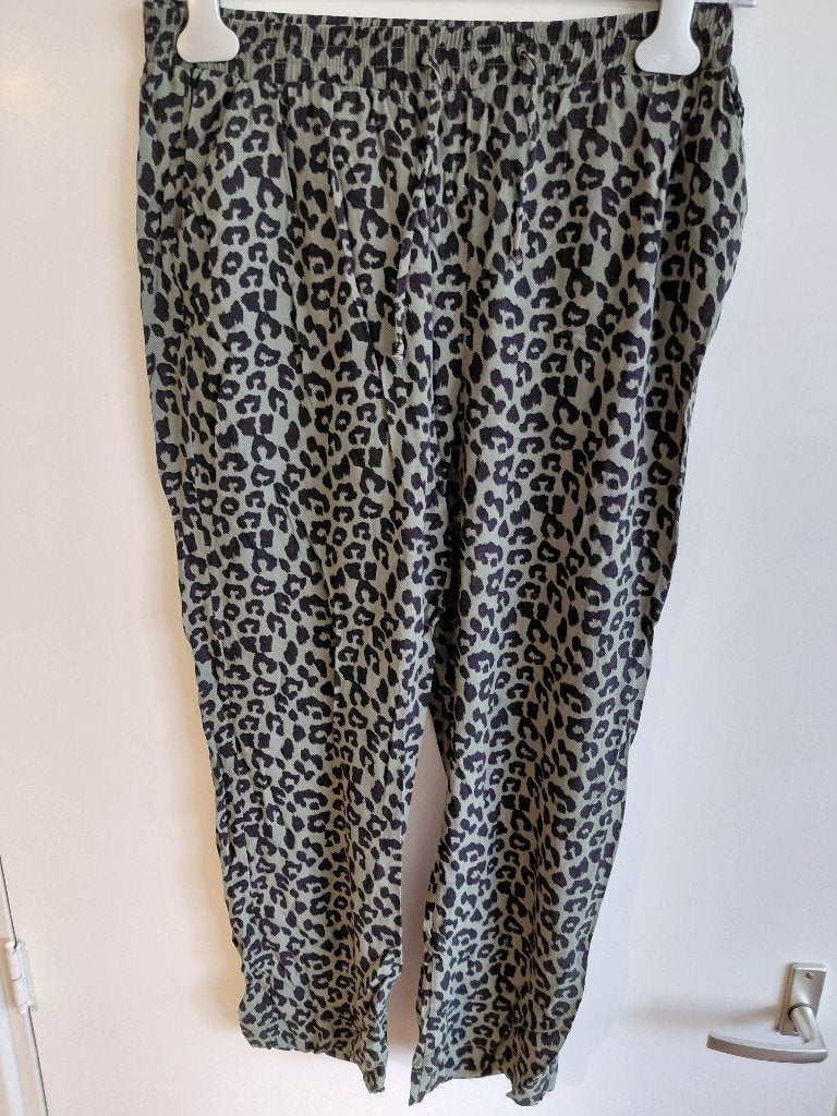 Broek mtL groen zwart panter, Kleding | Dames, Broeken en Pantalons, Meerkleurig, Maat 42/44 (L), Ophalen of Verzenden, Zo goed als nieuw