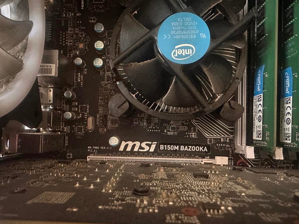 Game pc verkocht, Ophalen of Verzenden, Zo goed als nieuw, DDR4