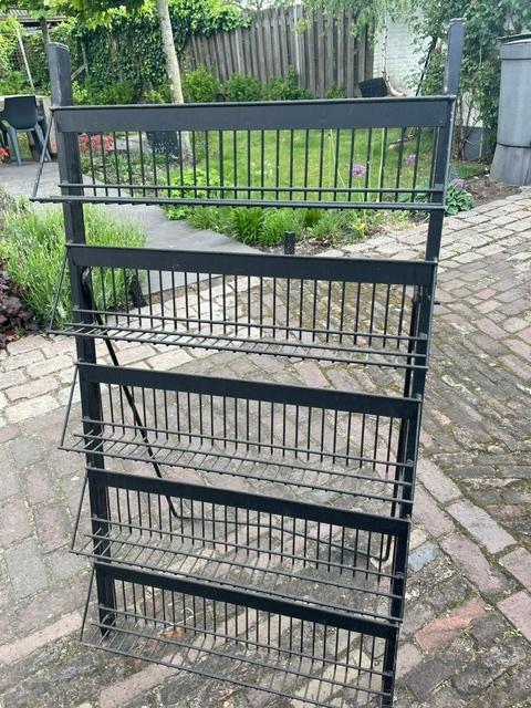 5 st. Metalen Presentatie Rekken Zwart, Ophalen, Gebruikt