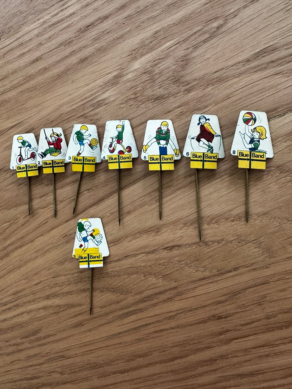 Vintage Blue Band Speldjes - Sport & Spel Collectie, Verzamelen, Verzenden, Gebruikt, Sport, Speldje of Pin