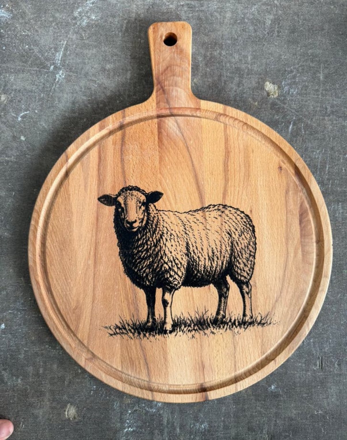 Borrelplank Schaap | 30 cm breed | met Luxe Sapgleuf, Snijplank, Rond, Nieuw, Ophalen of Verzenden
