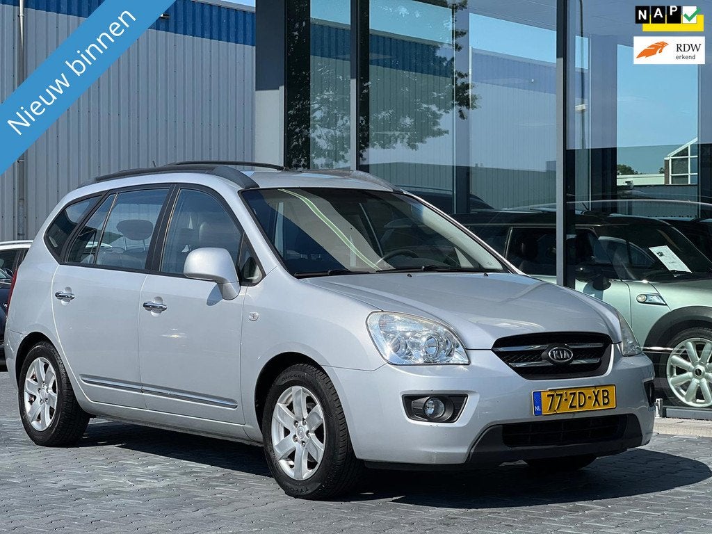 Kia Carens 2.0 CVVT X-ECUTIVE LEDER NAVIGATIE, Auto's, Kia, 1998 cc, Gebruikt, Zwart, 4 cilinders