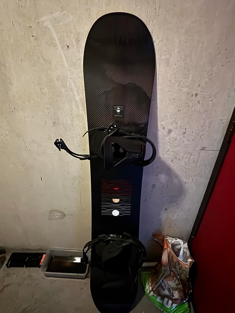 Salomon Pulse Snowboard met bindingen, Ophalen of Verzenden, Zo goed als nieuw, Board