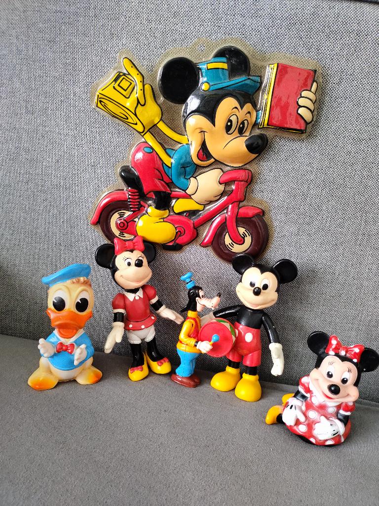 Vintage Disney figuren waarvan 2 pieppopjes., Verzamelen, Disney, Zo goed als nieuw, Beeldje of Figuurtje, Donald Duck, Ophalen of Verzenden