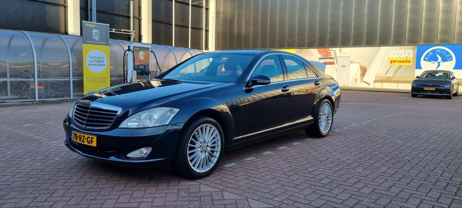 Mercedes-Benz S-Klasse 3.5 S350 AUT 2005 Zwart, Auto's, Mercedes-Benz, Automaat, 1780 kg, Achterwielaandrijving, Zwart
