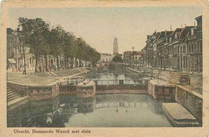 301-089-015 Utrecht Bemuurde Weerd met sluis, Ophalen of Verzenden, Voor 1920, Utrecht