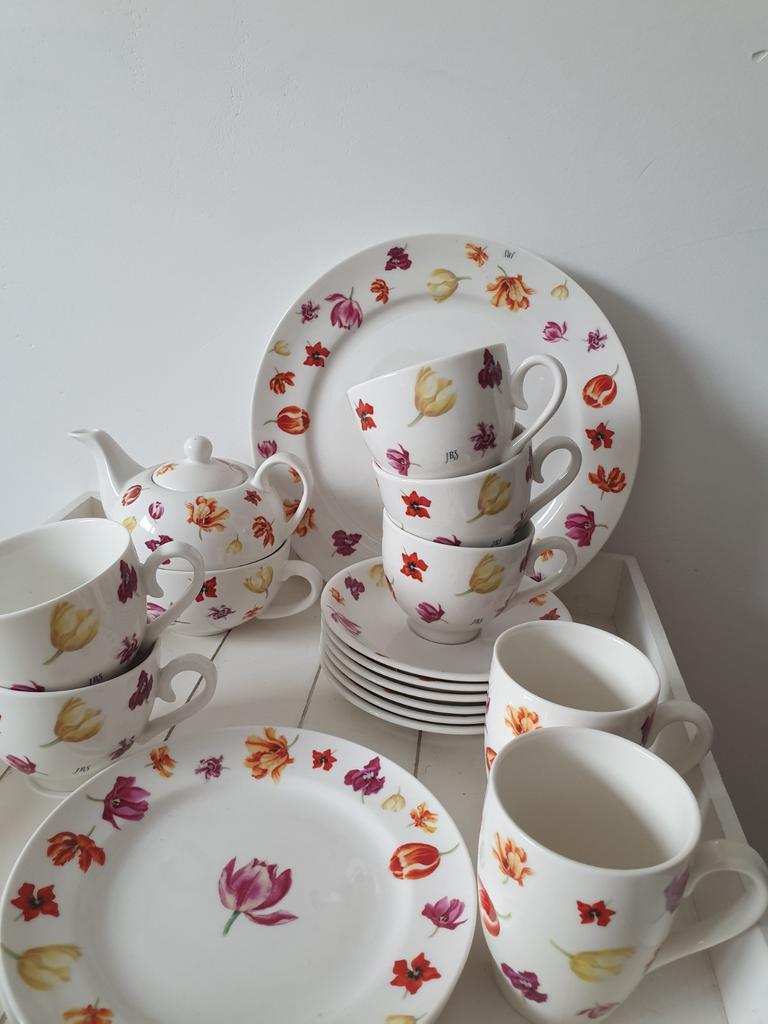 JBS, Janneke Brinkman,, Tulips. Nieuw, Ophalen of Verzenden, Nieuw, Porselein, Overige stijlen