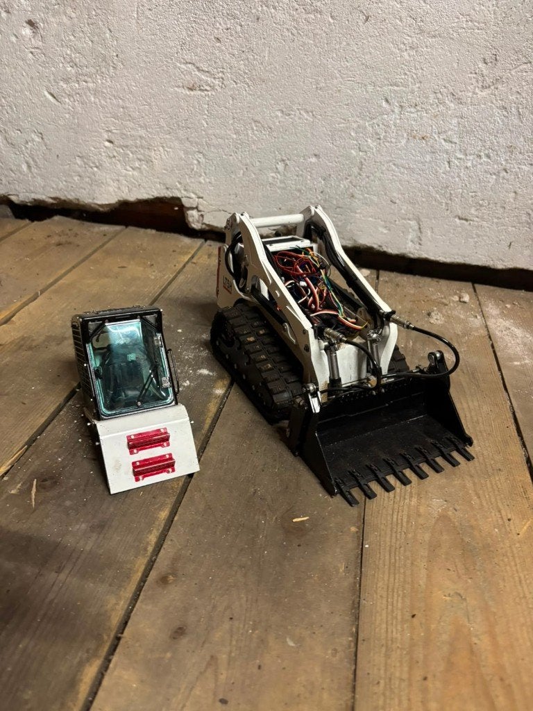 Lesu A60H dumper + Lesu rups bobcat + flysky paladin ev, Zo goed als nieuw, Ophalen, Overige merken, Groter dan 1:32