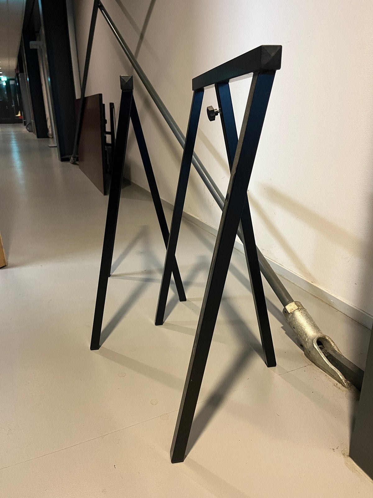 Zwarte metalen loopstand tafelpoten - Set van 2, Huis en Inrichting, Ophalen, Tafelpoot, Gebruikt, Minder dan 50 cm