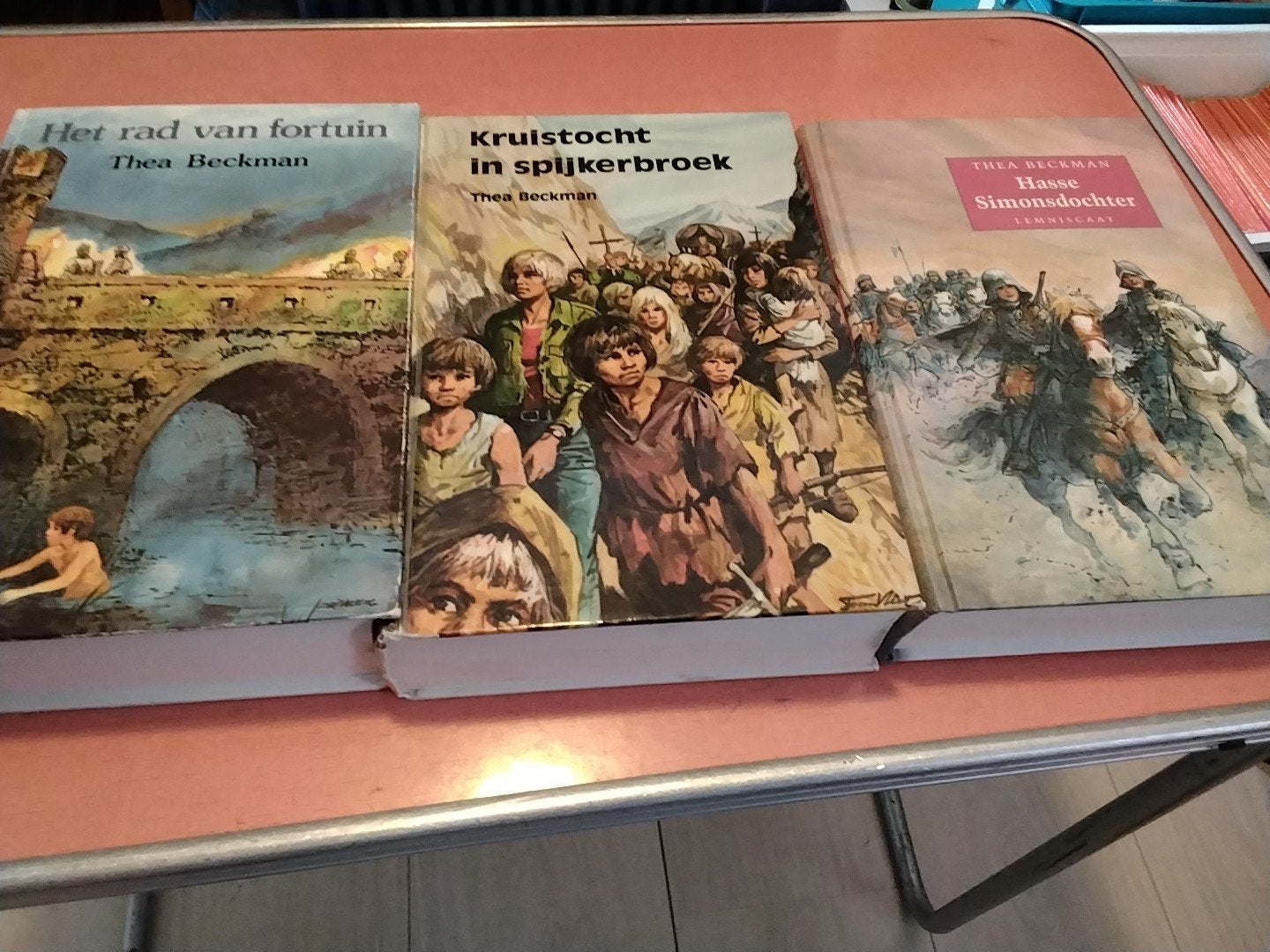 thea beckman nu € 5 per stuk zie omschrijving, Boeken, Ophalen of Verzenden, Gelezen