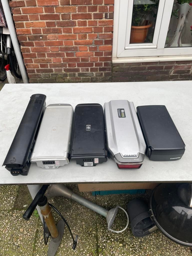 5-verschillende kapotte accu’s, Ophalen, Gebruikt