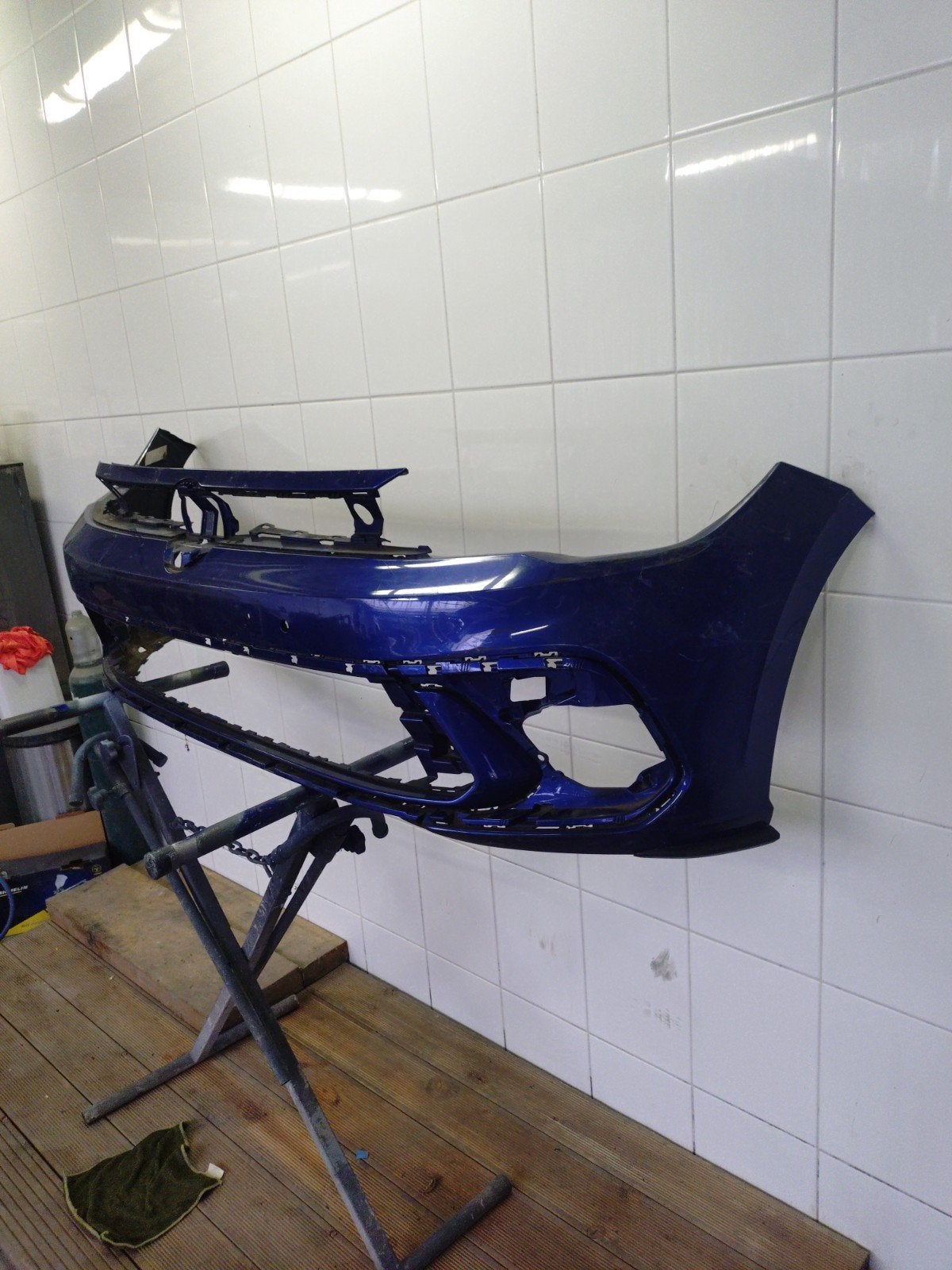 Voorbumper VW Polo 2G0807221K 4x PDC, Gebruikt, Berliner Ring 2, 38440 Wolfsburg, Duitsland, Volkswagen AG, Info@volkswagen.de
