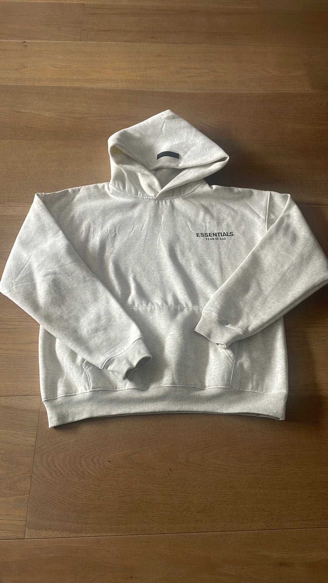Eaaentials hoodie still new, Ophalen, Nieuw