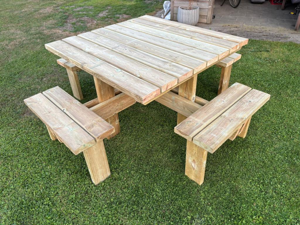 Vierkante picknicktafel voor 8 personen, Ophalen, Nieuw, Vierkant, Hout