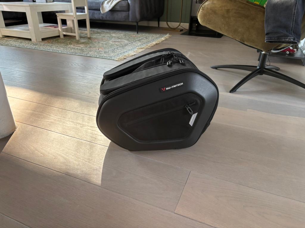 SW motech zadeltassen Kawasaki z1000sx, Motoren, Ophalen of Verzenden, Zo goed als nieuw
