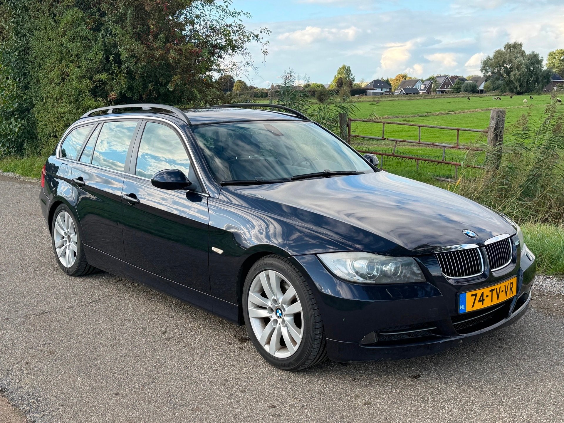 BMW 3-serie Touring 330i High Executive AUT Leder Navi APK 1, Auto's, Automaat, Achterwielaandrijving, Gebruikt, 2996 cc