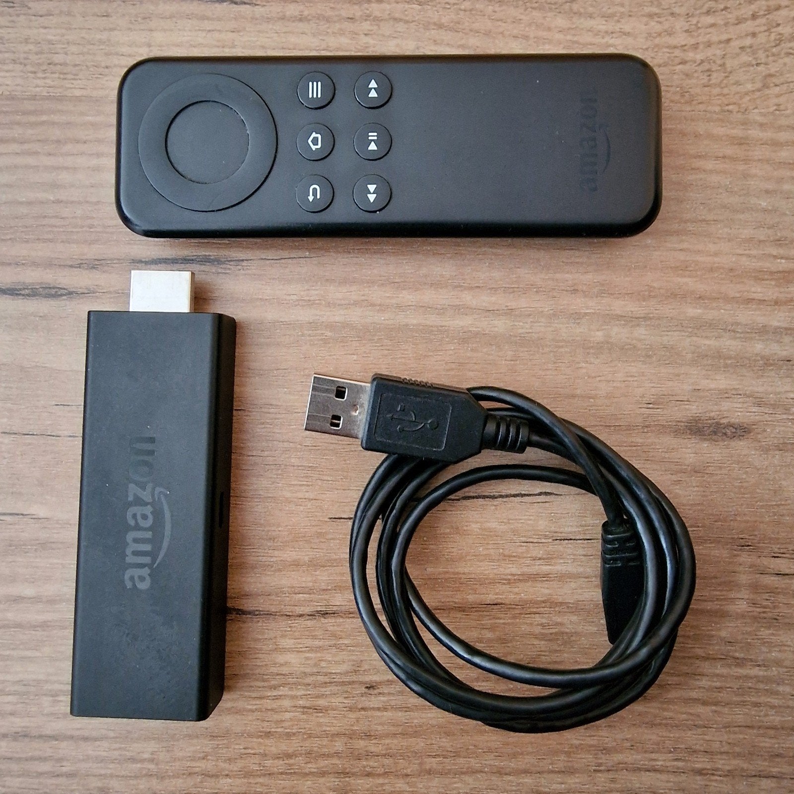 Amazon Fire TV Stick met afstandsbediening en kabel, Ophalen of Verzenden, Zo goed als nieuw, HDMI, Zonder harde schijf