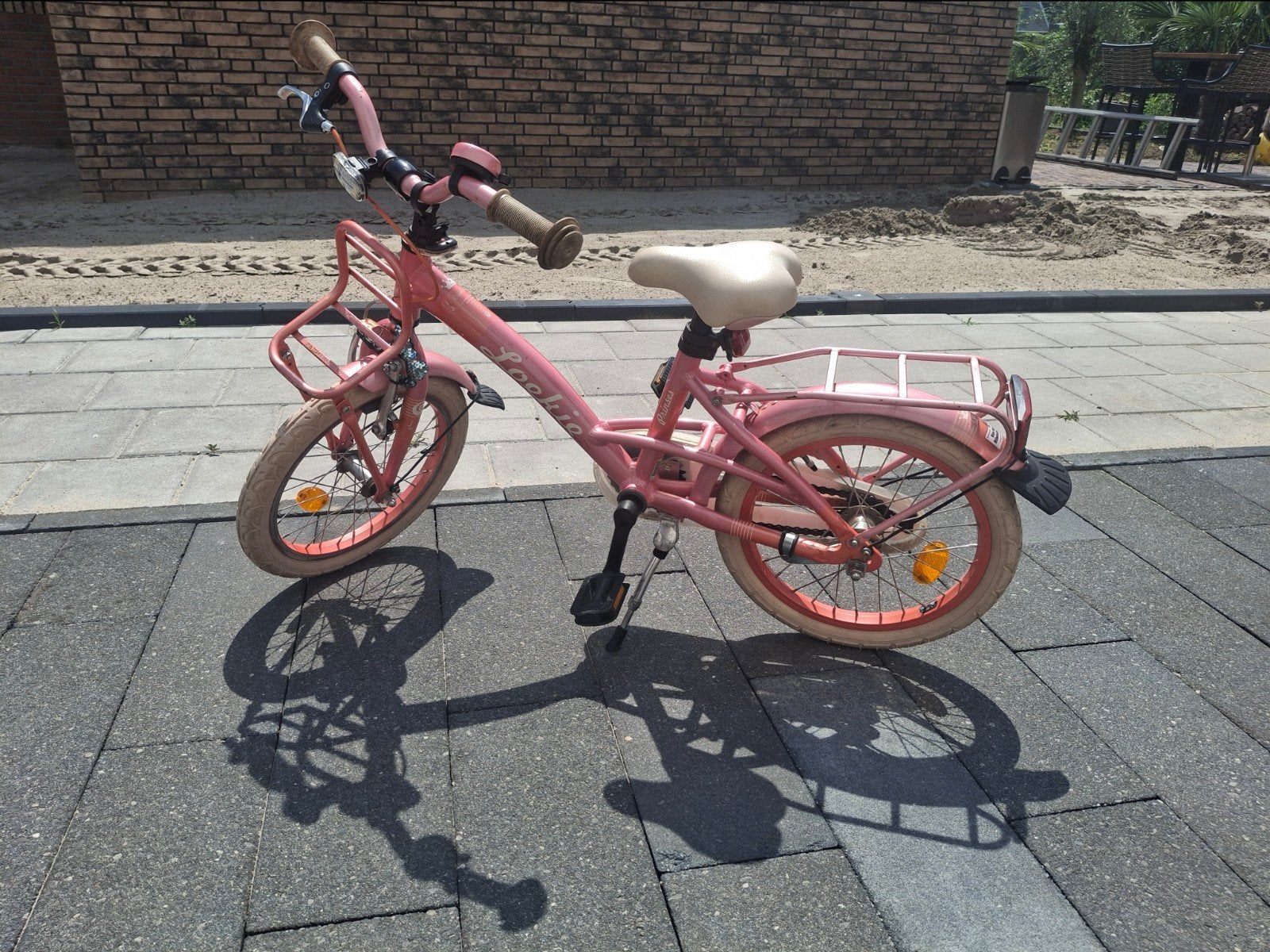 Roze kinderfiets Loekie 16 inch, in goede staat., Ophalen, Gebruikt, Minder dan 16 inch