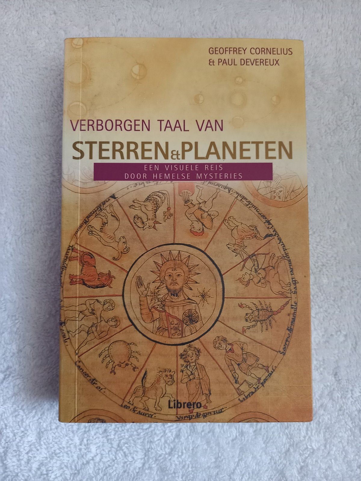 d3 Verborgen Taal van Sterren & Planeten  Geoffrey Corneliu, Boeken, Ophalen of Verzenden, Zo goed als nieuw, Astrologie, Overige typen