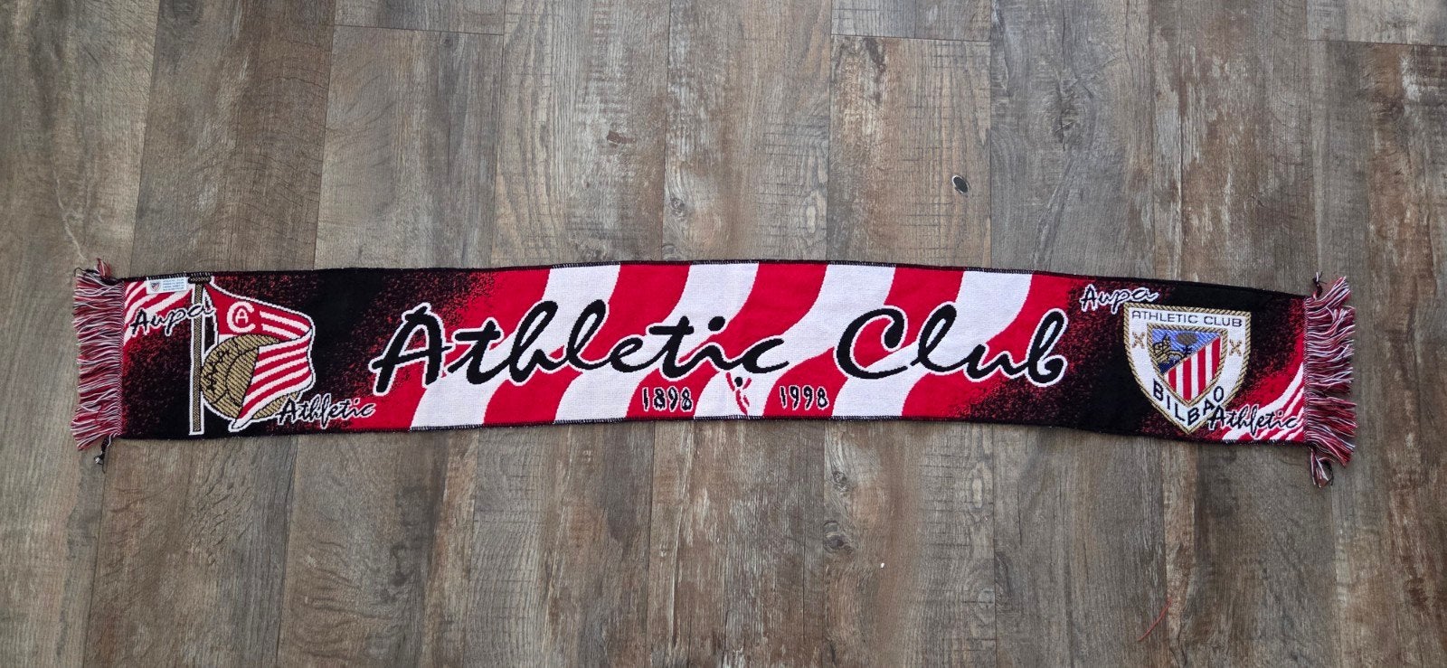 Sjaal Athletic Club Bilbao, Ophalen of Verzenden, Zo goed als nieuw, Buitenlandse clubs, Vaantje of Sjaal