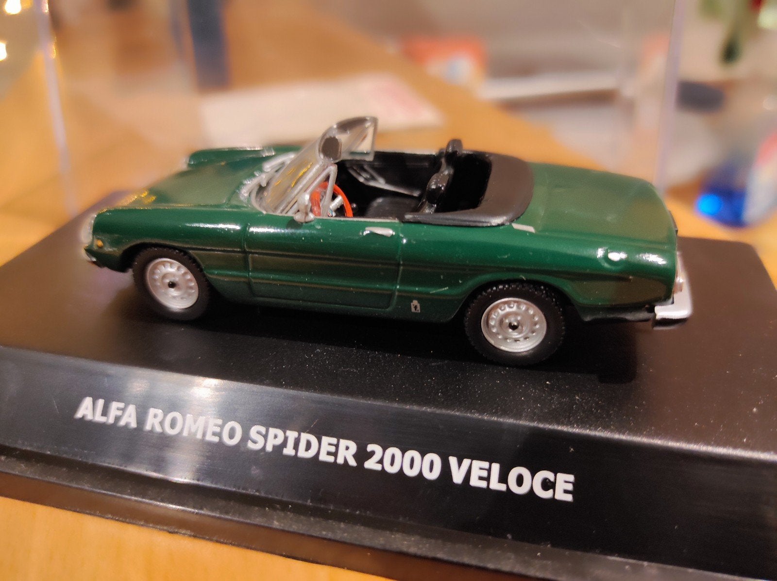 Alfa Romeo Spider 2000 Veloce 1:43 in originele verpakking, Ophalen of Verzenden, Zo goed als nieuw, Auto, Overige merken