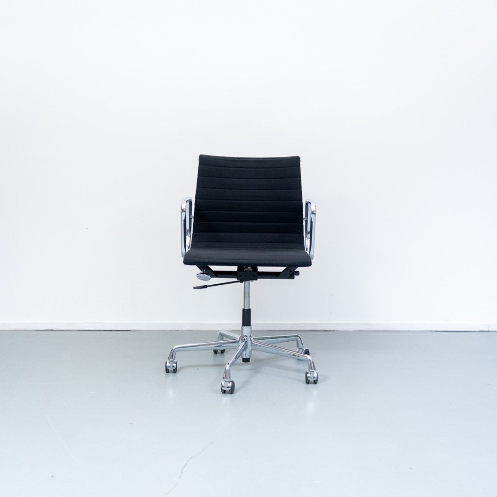 20x Vitra Eames EA 117 Bureaustoel Zwart Hopsak - Chroom, Niet ingevuld, Zwart, Niet ingevuld, Ophalen of Verzenden