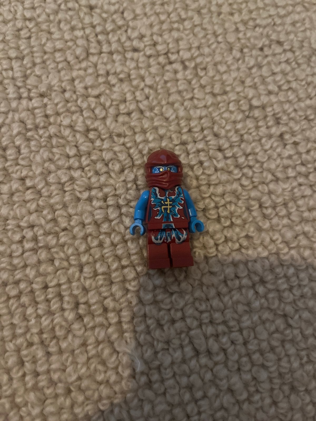 Lego Ninjago Minifiguur - Rode Ninja met Blauwe Armen, Inclusief minifiguren, Gebruikt, Lego, Ophalen of Verzenden