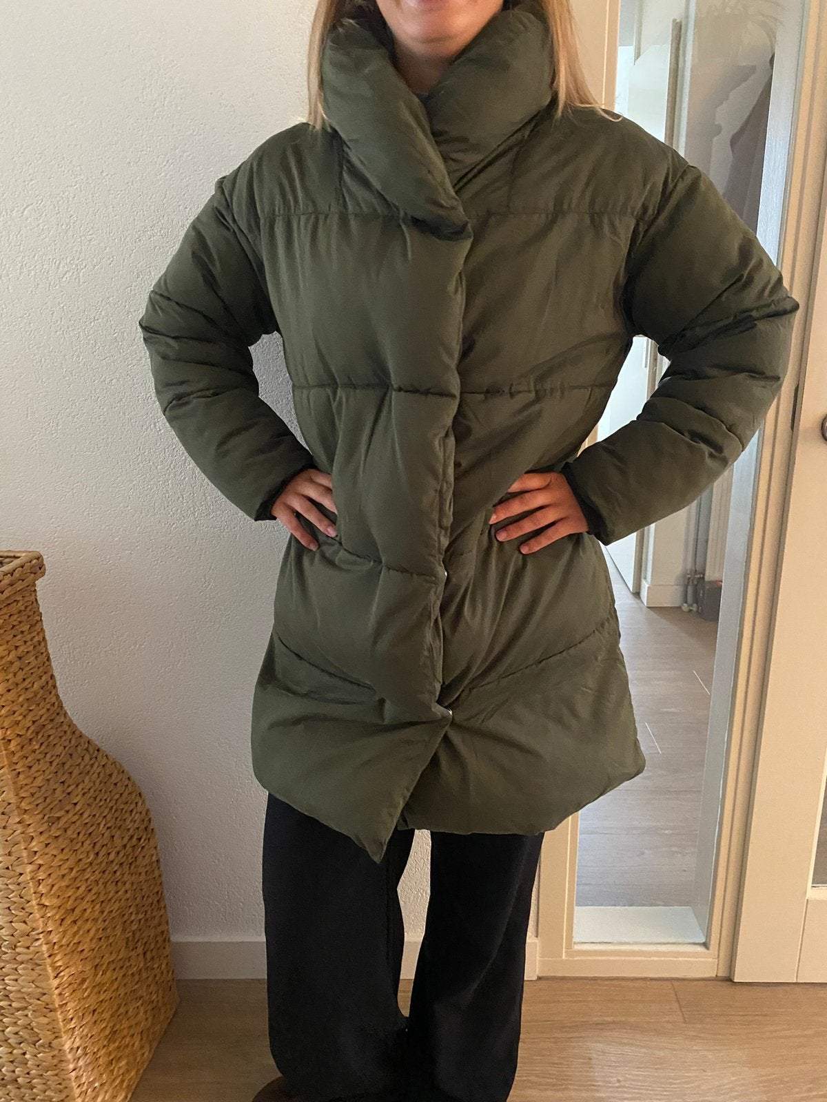 Monki groene puffer S zgan, Ophalen of Verzenden, Zo goed als nieuw, Maat 36 (S), Groen