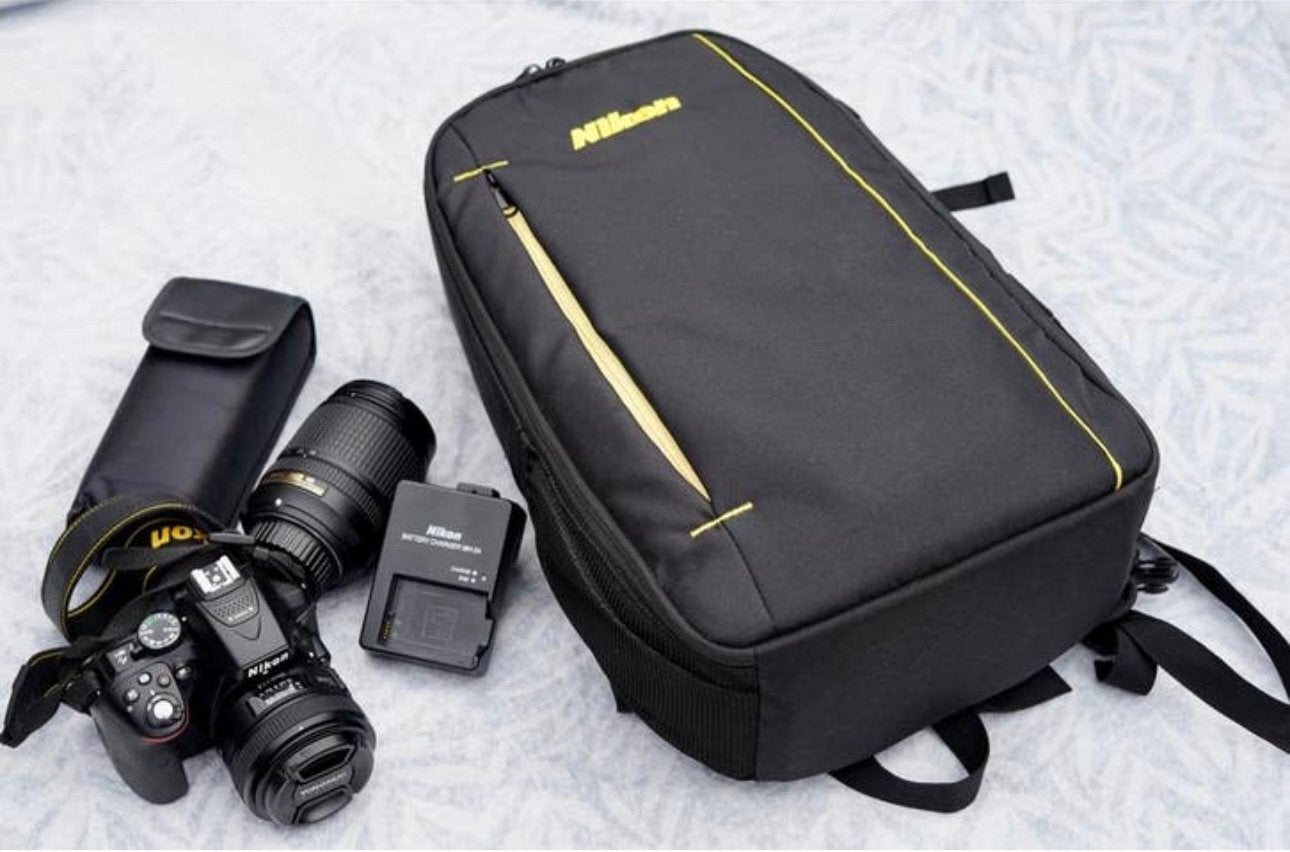 Nikon D5300 Complete Set | 18-140mm + 50mm F1.8 | Topstaat!, Ophalen of Verzenden, Zo goed als nieuw, Schoudertas, Lowepro