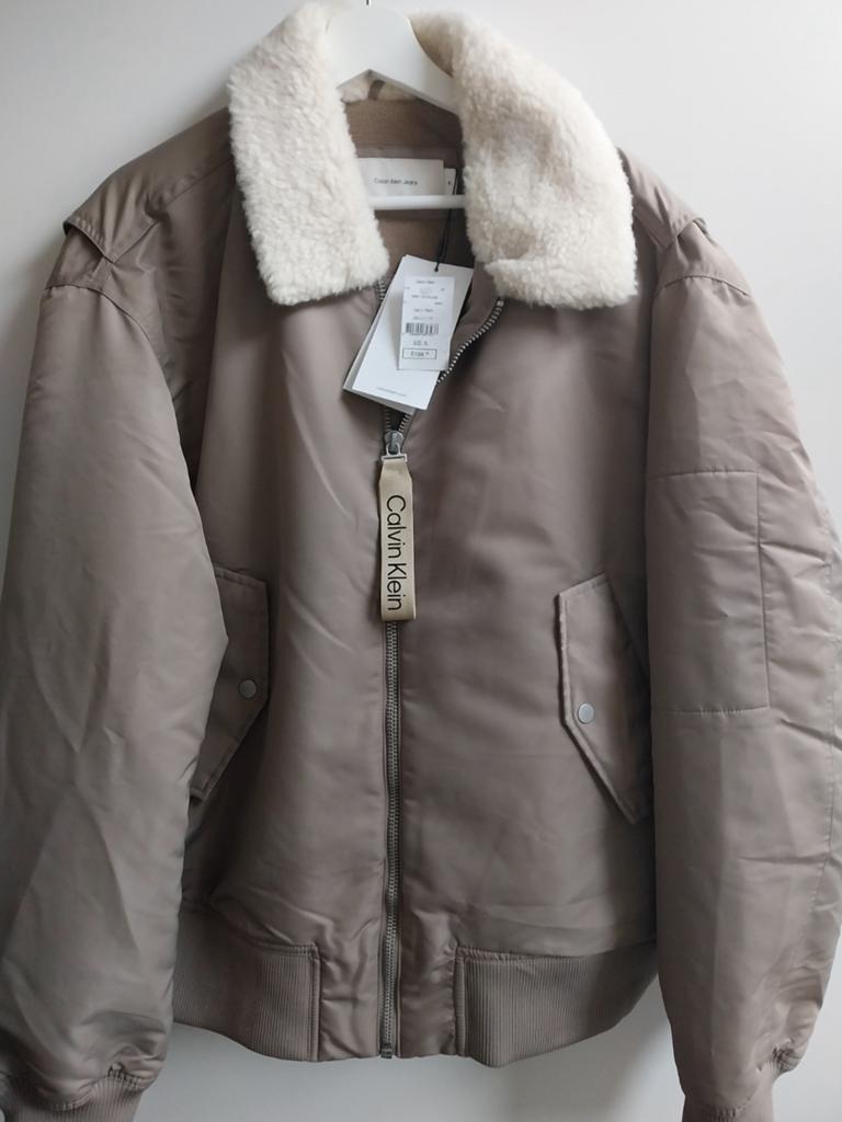 Calvin Klein Bomberjack met teddy kraag - Nieuw (XL), Ophalen, Calvin Klein, Beige, Maat 56/58 (XL)