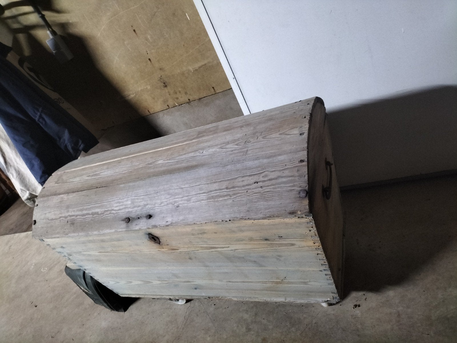 Antieke houten scheepskist / opbergkist, Ophalen