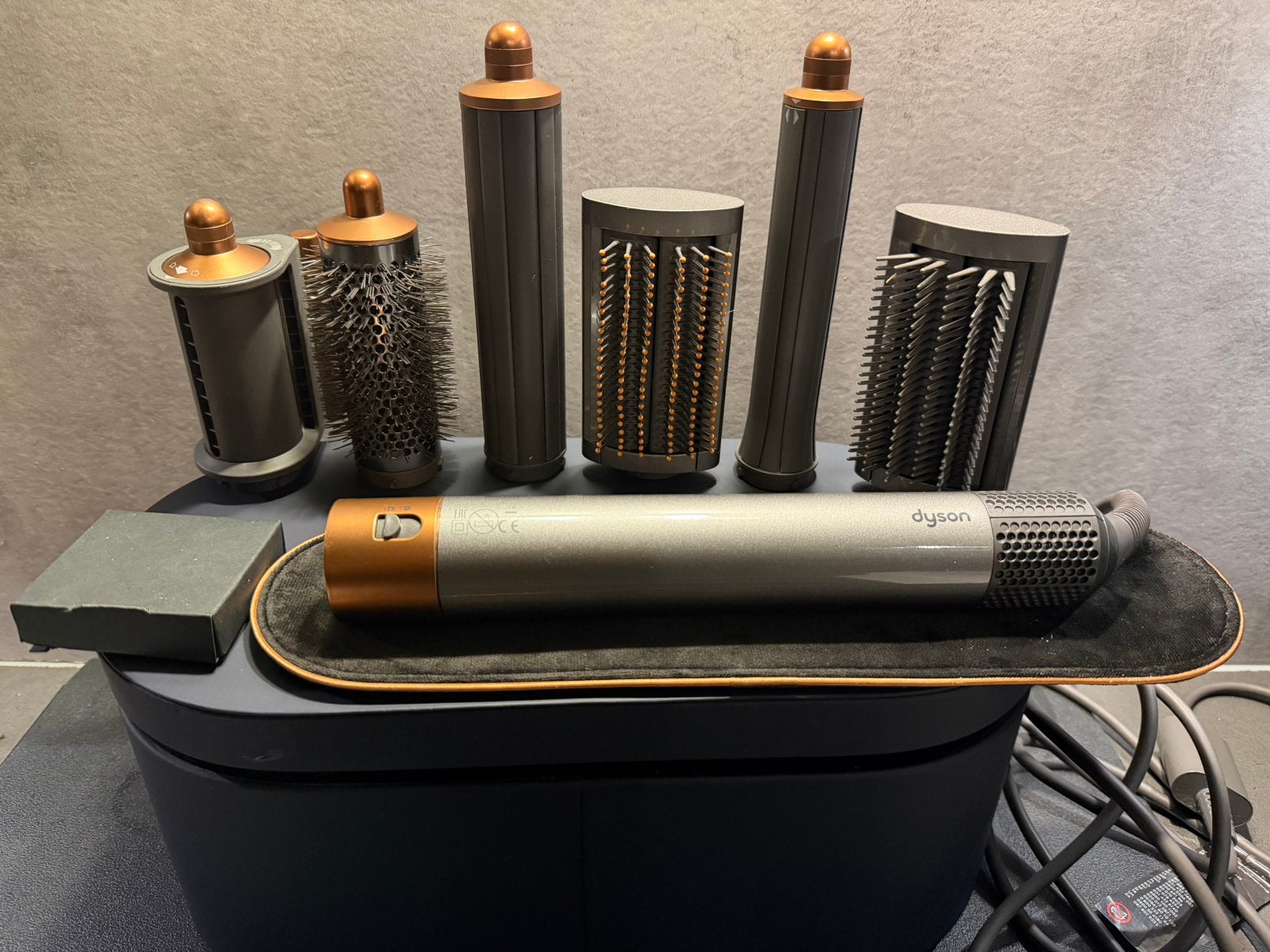 Dyson airwrap complete set bijna niet gebruikt nieuwstaat, Ophalen, Zo goed als nieuw, Föhn of Haardroger