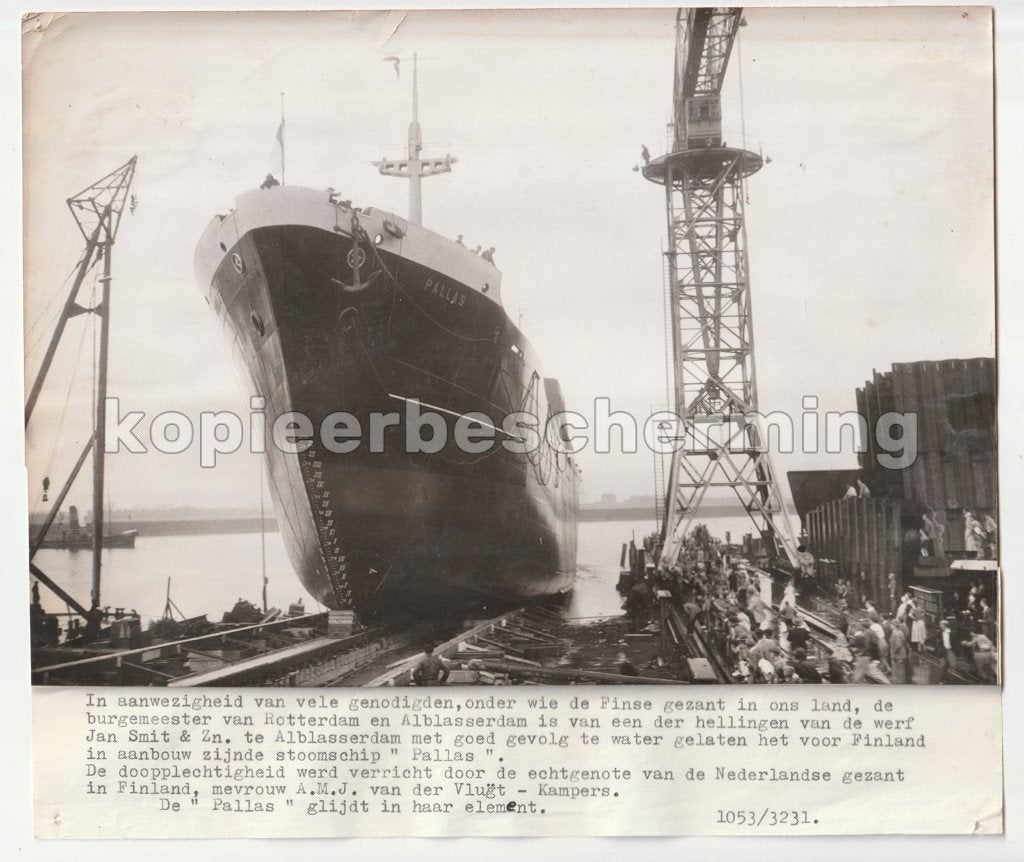 Tewaterlating Pallas werf Jan Smit & Zn te Alblasserdam '53, Verzamelen, Gebruikt, Verzenden, Kaart, Foto of Prent, X