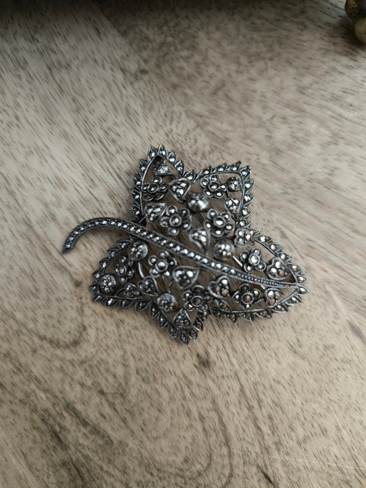 Vintage zilveren marcasiet broche, 4 tot 7 cm, Gebruikt, Ophalen of Verzenden, Zilver