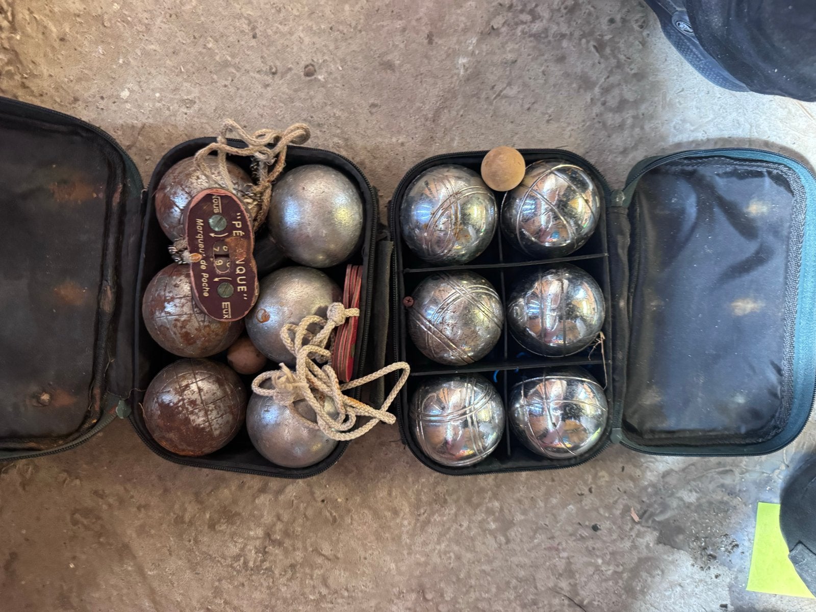 Complete Petanque Set - 2 Koffers met Ballen en Accessoires, Ophalen of Verzenden, Gebruikt