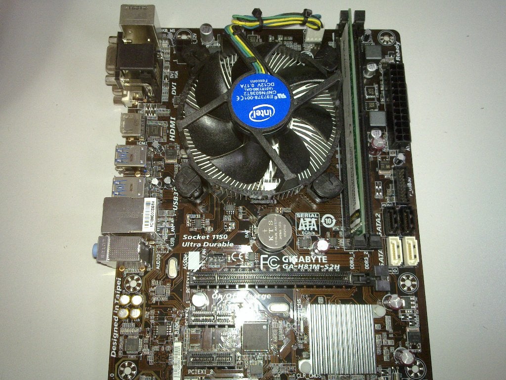 Gigabyte GA-H81M-S2H moederbord met Intel Core i5 CPU, Ophalen, Gebruikt, DDR3, Micro-ATX