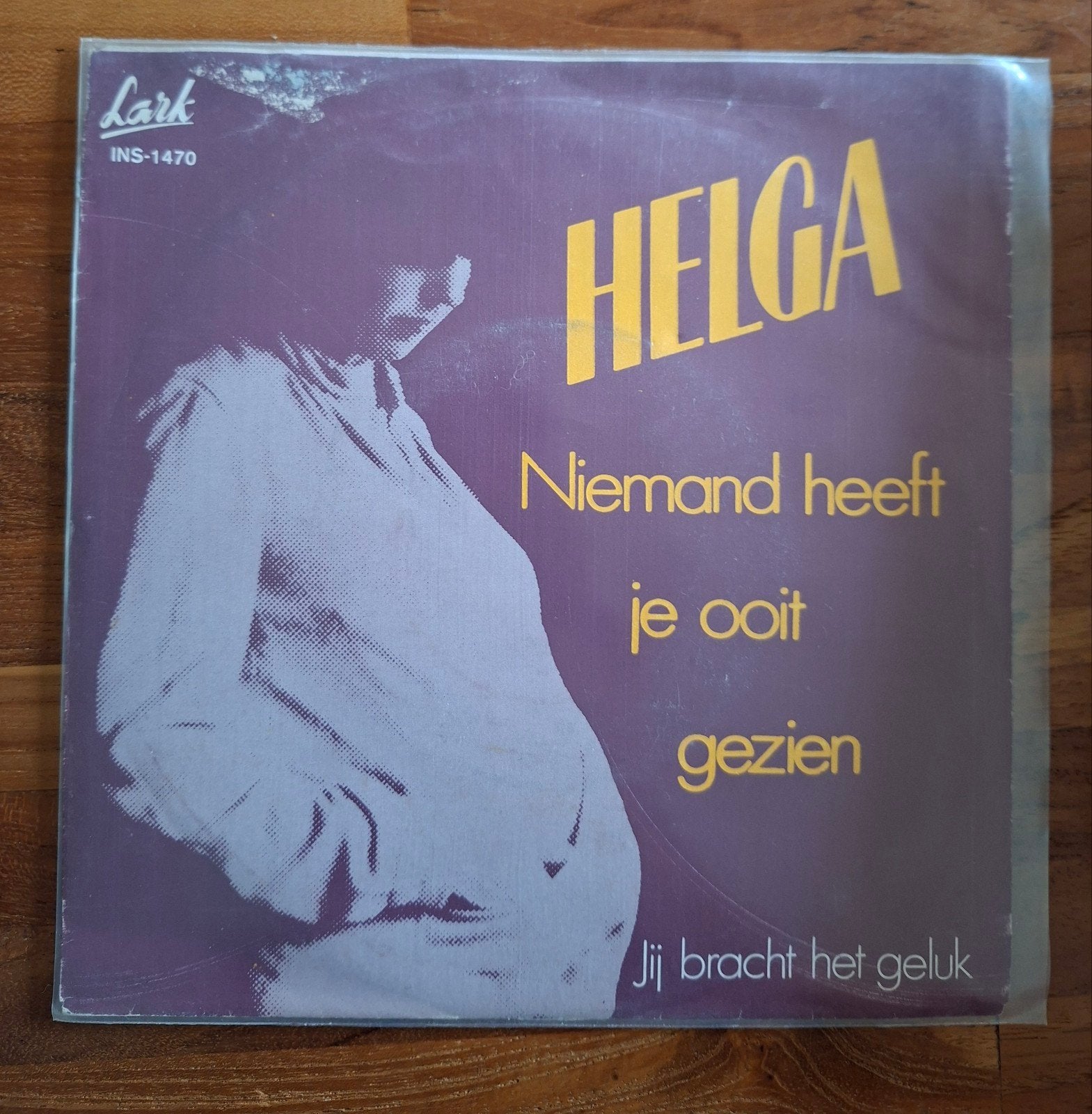 Helga - Niemand heeft je ooit gezien - Single is TOP, Verzenden, Gebruikt, 7 inch, Nederlandstalig