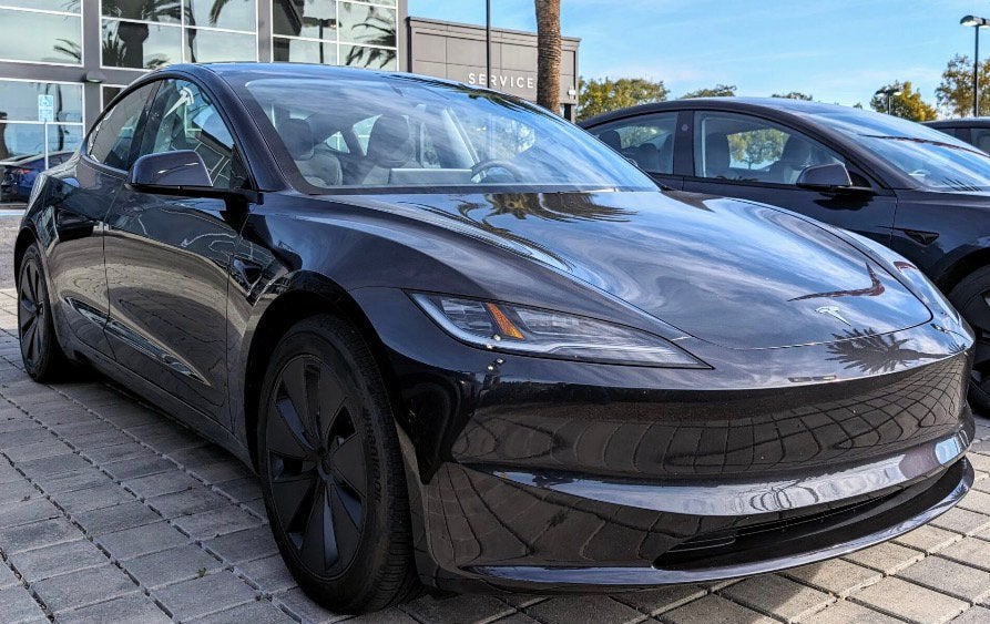 Tesla 3 Highland - origineel Tesla zonnescherm, Ophalen, Zo goed als nieuw