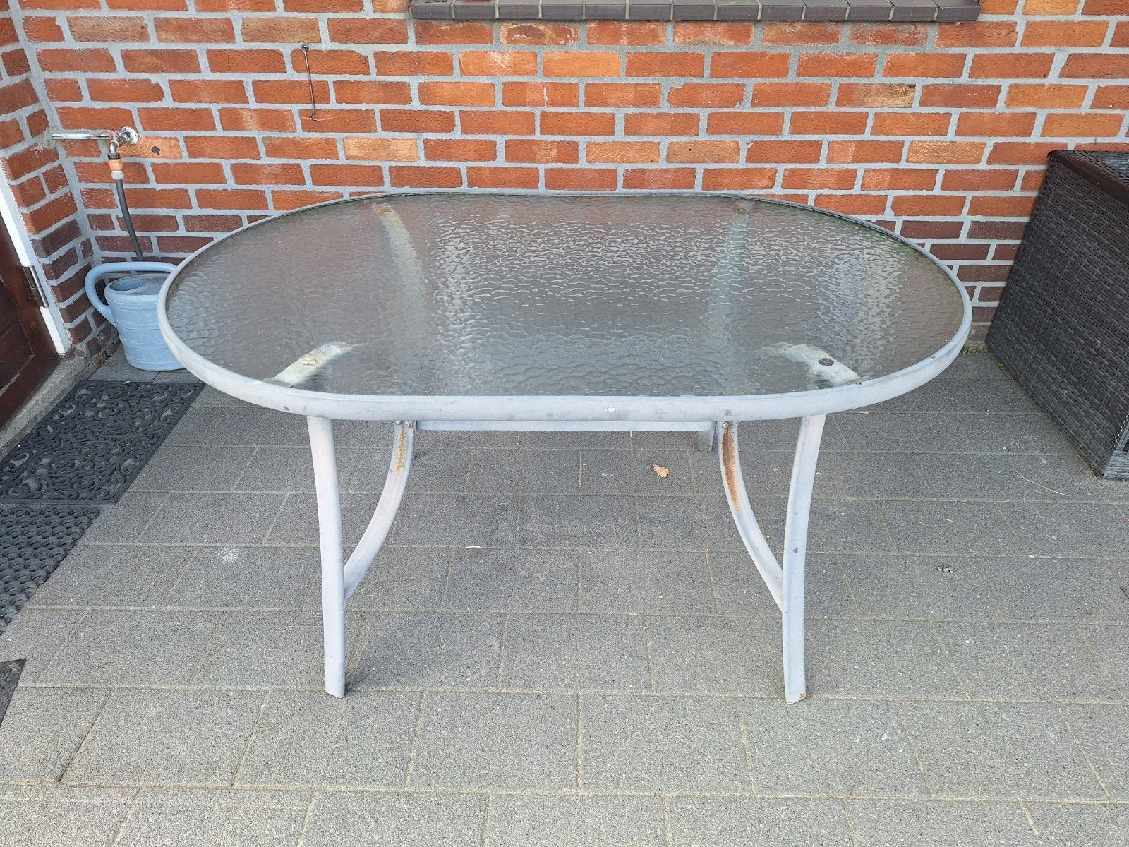 Ovale tuintafel met glazen blad, Tuin en Terras, Tuintafels, Ophalen, Gebruikt, Ovaal, Metaal