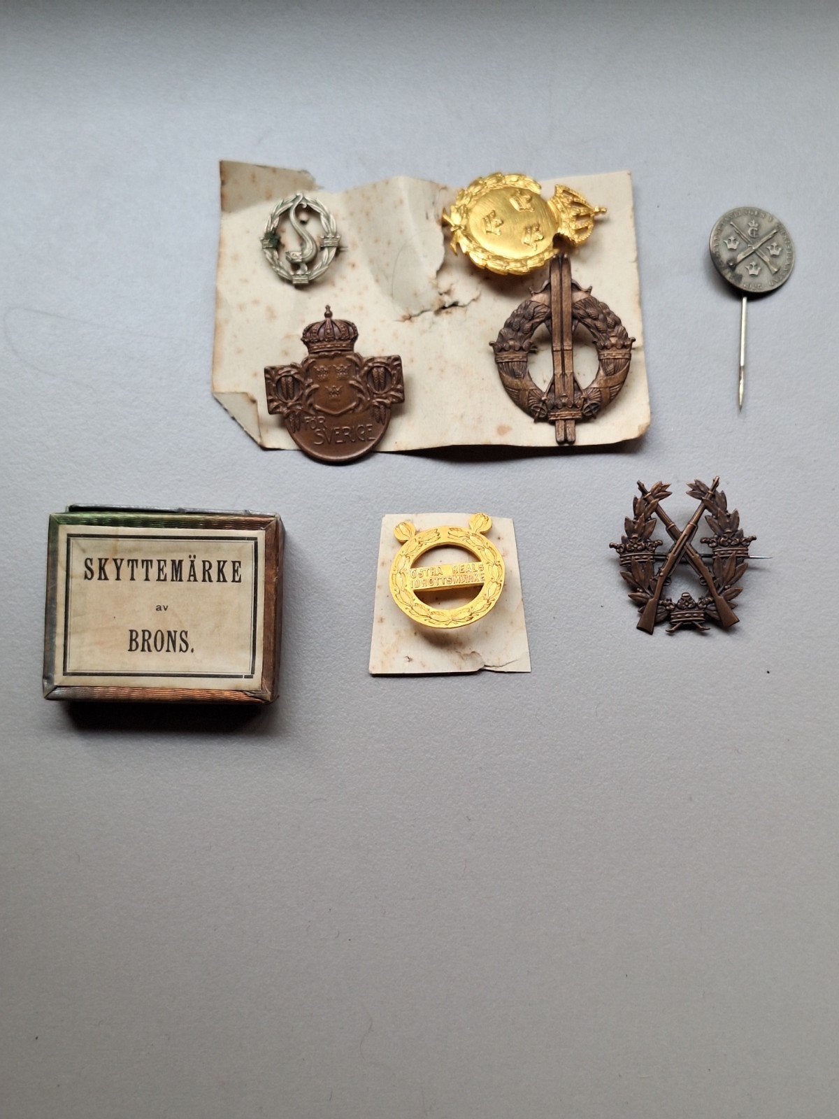 Historische Zweedse schiet- en vaardigheidsinsignes, Ophalen of Verzenden, Landmacht, Overige gebieden, Embleem of Badge
