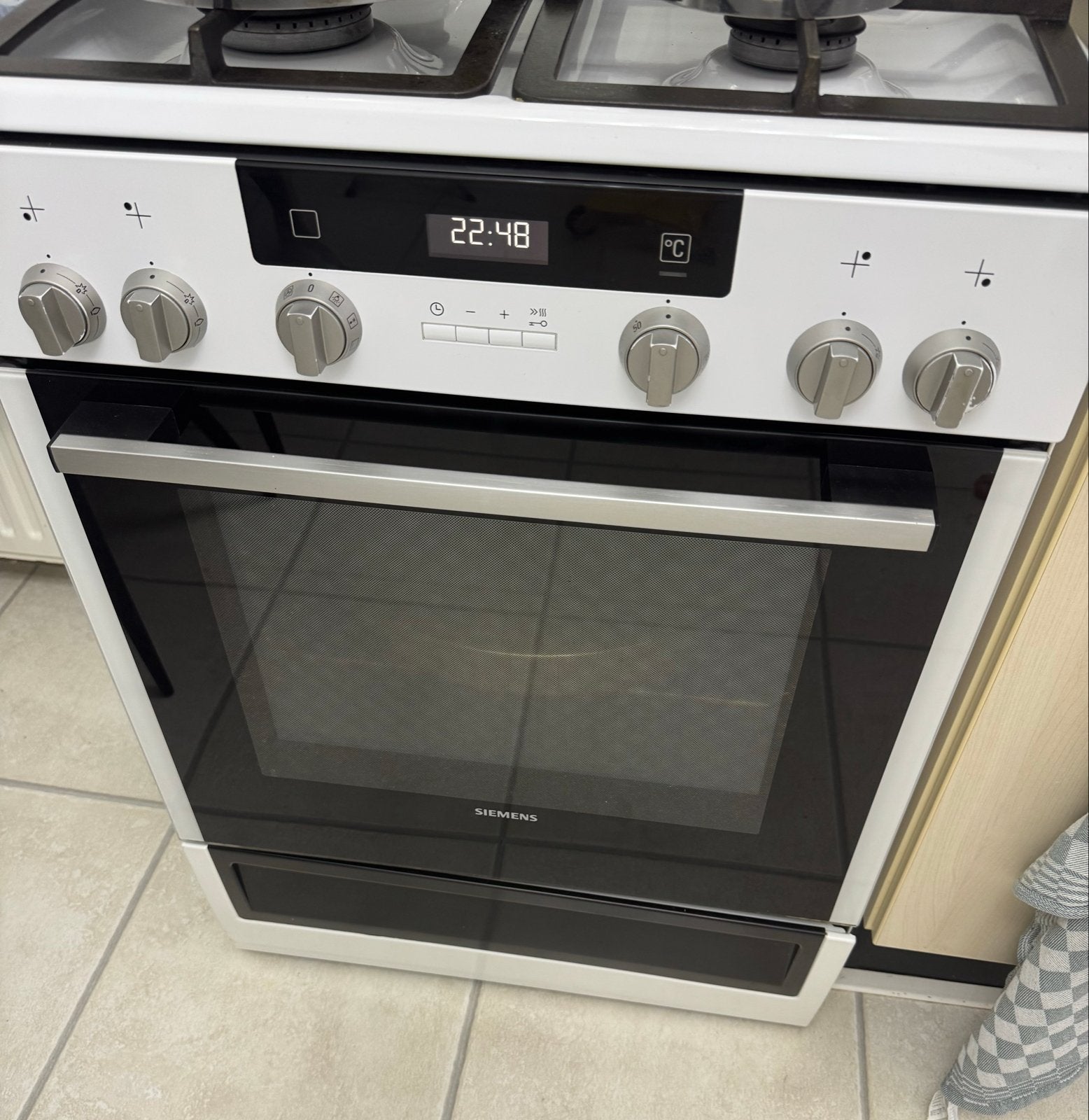 Siemens Vrijstaand Gasfornuis met Oven - Zo goed als nieuw, 60 cm of meer, Zo goed als nieuw, Gas, Vrijstaand