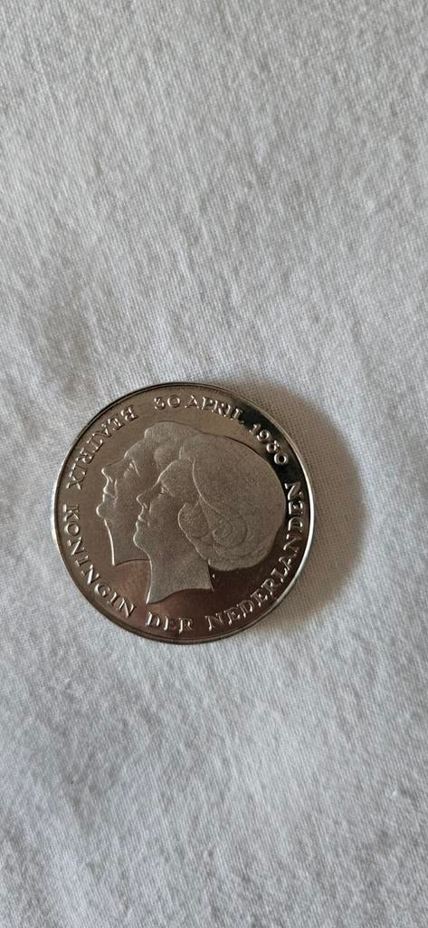 Zilveren 2½ gulden misslag met dubbele kop uit 1980, Ophalen, Koningin Juliana, 2½ gulden