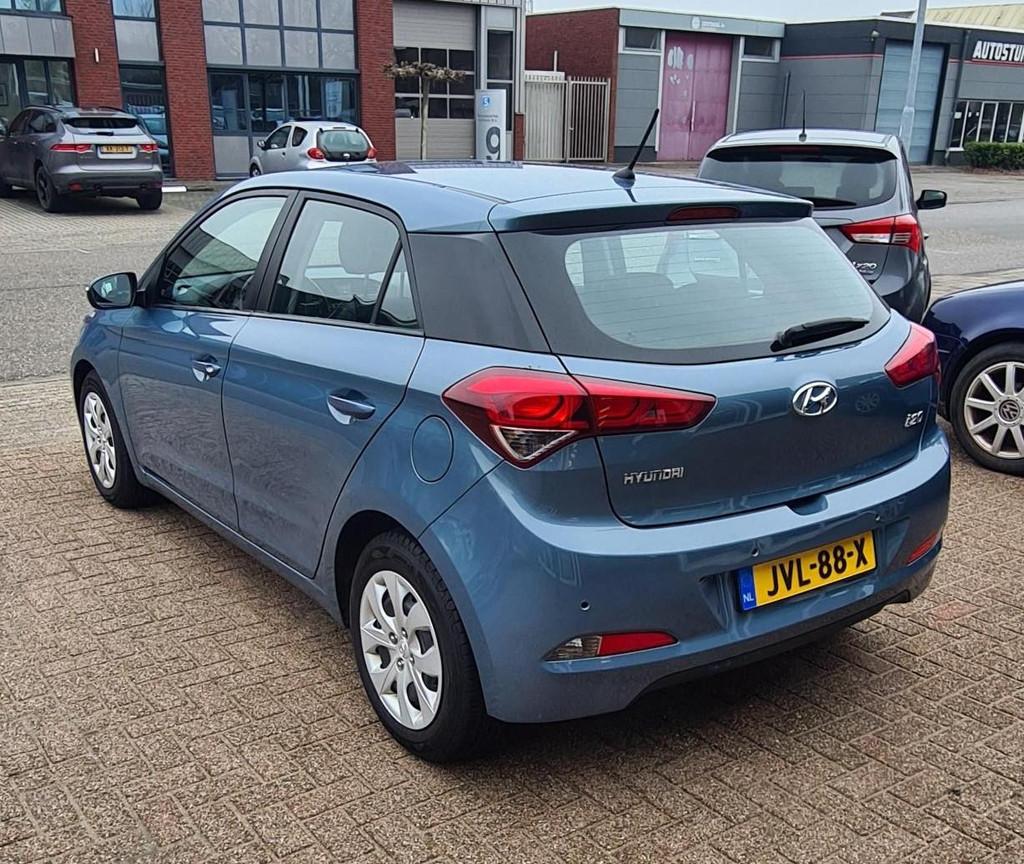 Hyundai I20 1.4i i-Catcher| NAVIGATIE | STOELVERWARMING | CL, Gebruikt, 4 cilinders, Blauw, 100 pk