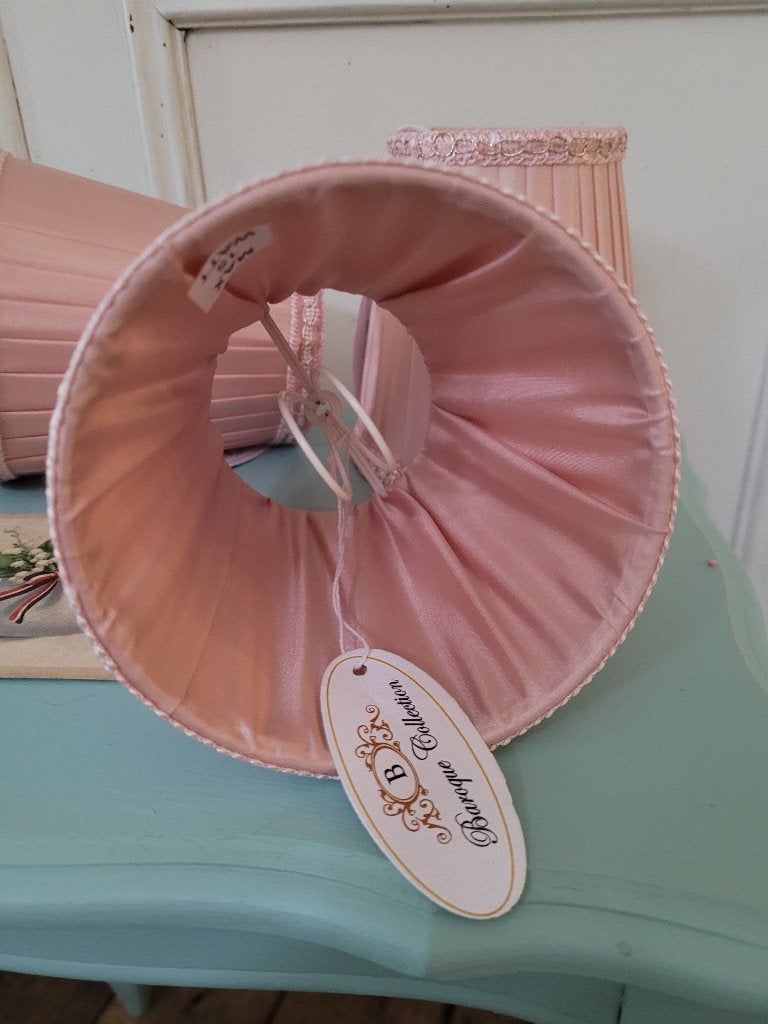 Nog 1 poeder roze klem lampenkapje 17.95, Heikant 21 Kaatsheuvel, Tafellamp, Nieuw, Ophalen of Verzenden