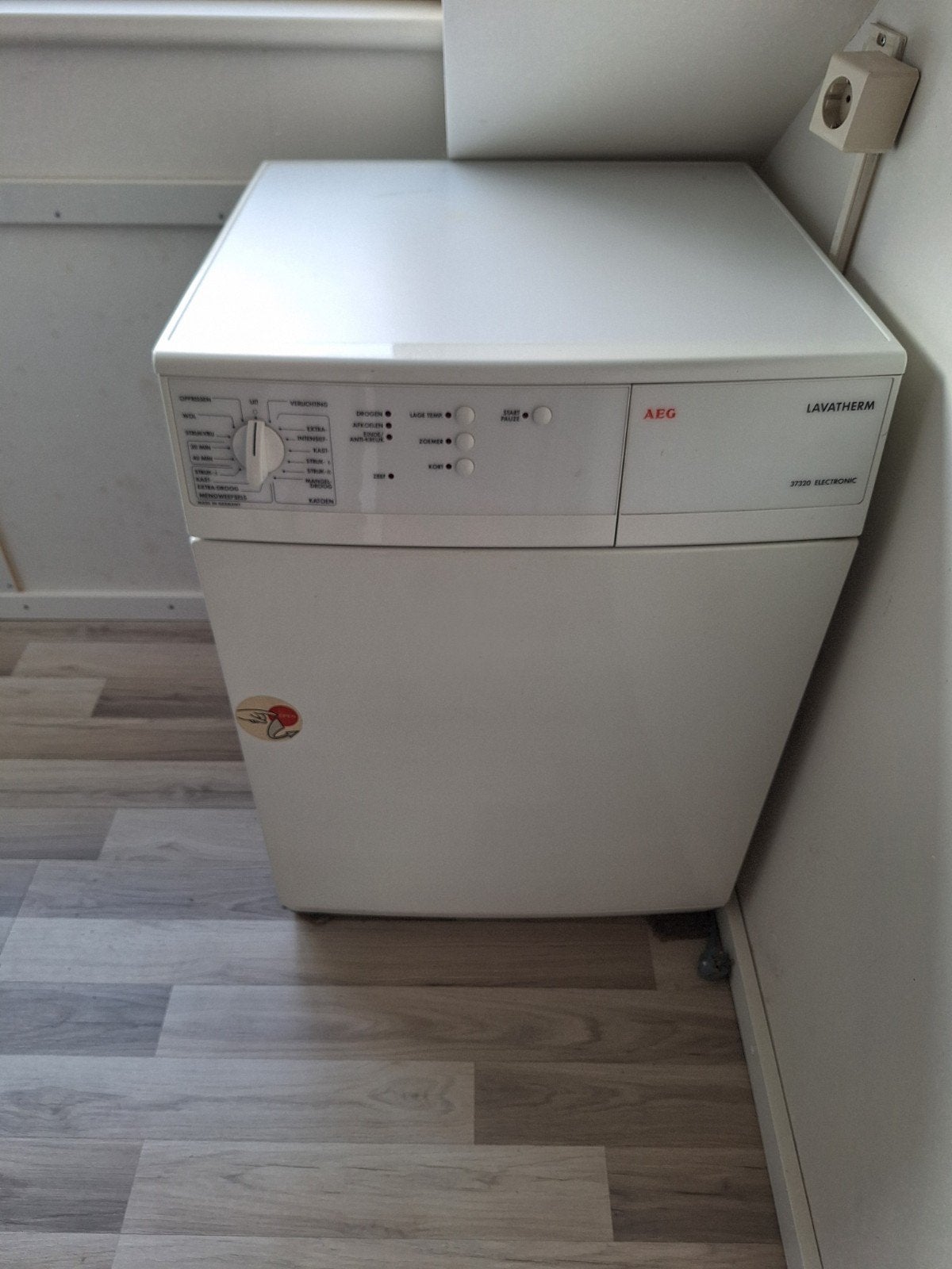 AEG Lavatherm 37320-W Luchtafvoer Wasdroger, Witgoed en Apparatuur, Wasdrogers, Ophalen, 6 tot 8 kg, Gebruikt, Luchtafvoer