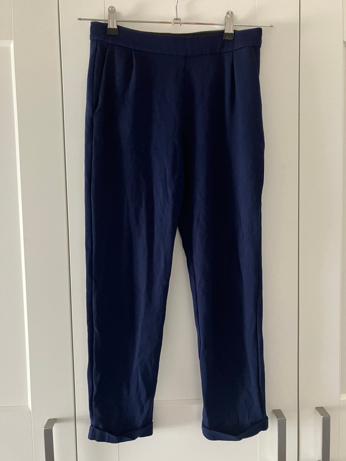 Comfortabele broek kuitlengte king louie maat s, Kleding | Dames, Broeken en Pantalons, Blauw, Ophalen of Verzenden, Driekwart