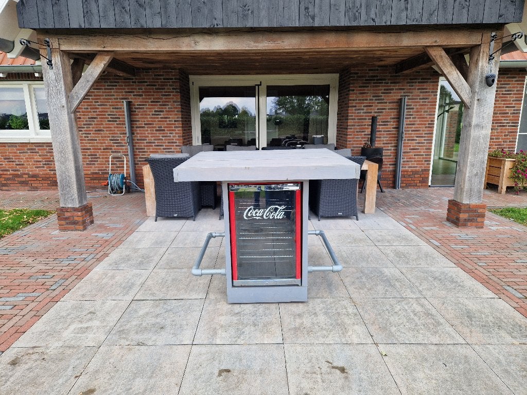 Statafel 125x125CM met Koelkast, LED licht en stopcontacten, Ophalen of Verzenden, Zo goed als nieuw, Vierkant, Hout