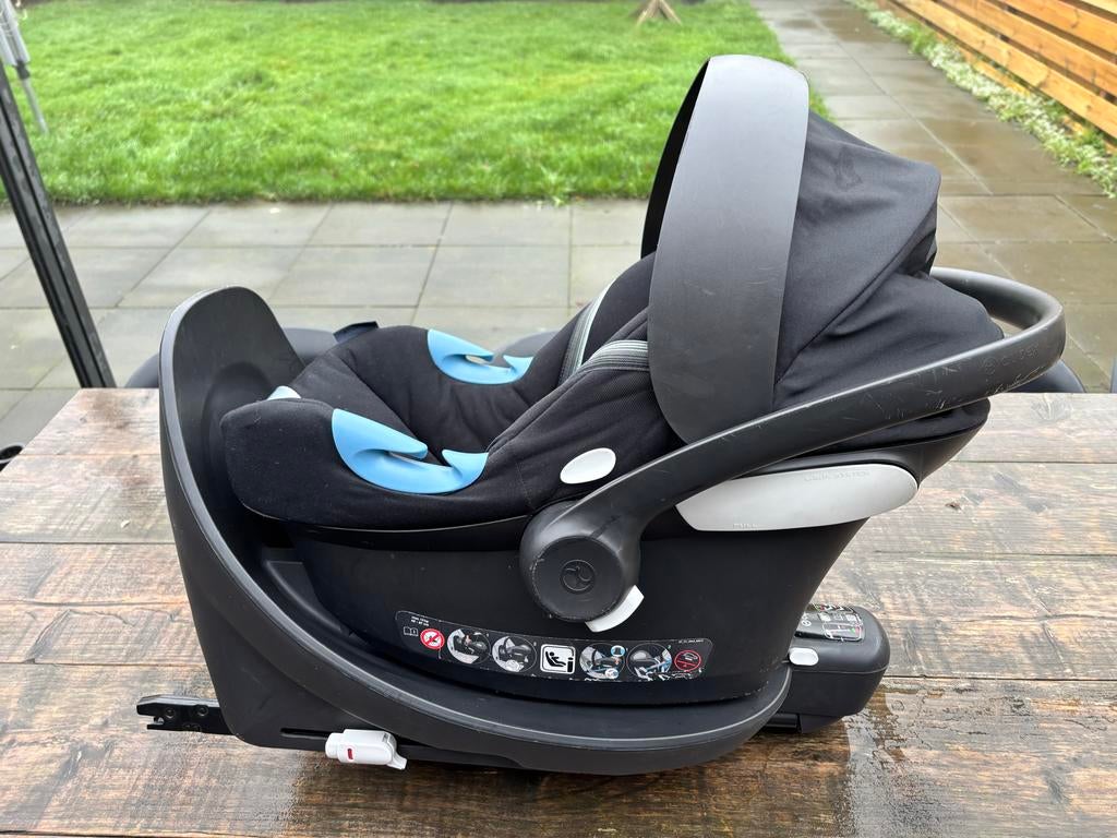 Cybex Aton M i-Size autostoel met base, Kinderen en Baby's, Autostoeltjes, Gebruikt, Zijbescherming, Isofix, 0 t/m 13 kg